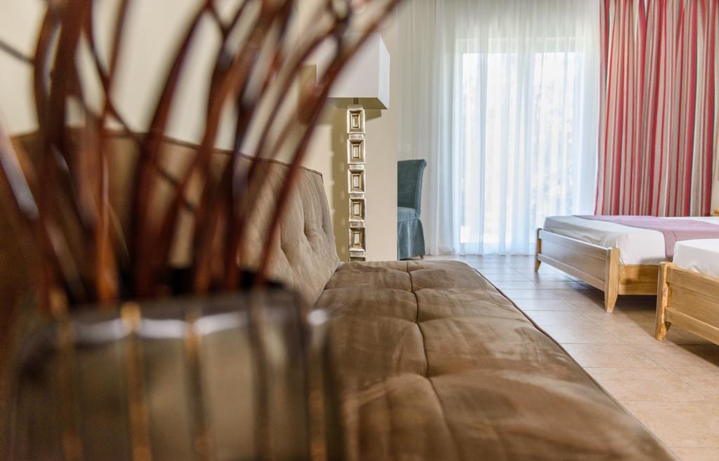 Alkion Hotel Kriopigi Ngoại thất bức ảnh